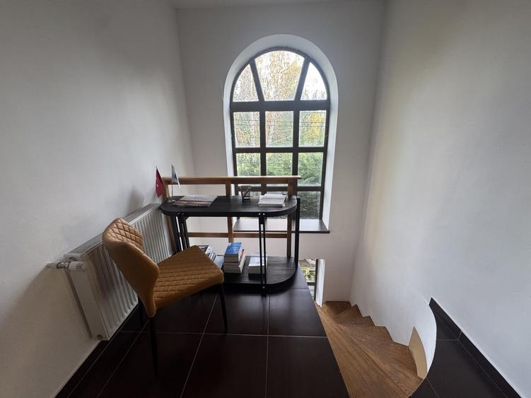 Duplex cu 5 camere cu Canalizare în Băneasa