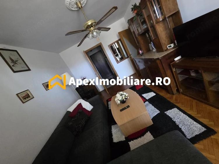 Apartament cu 2 camere decomandat în Gara de Nord