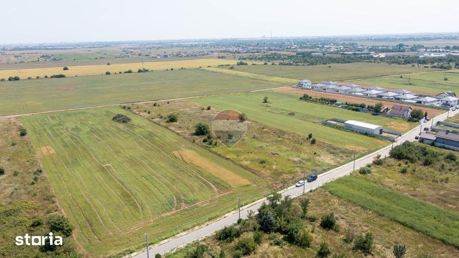 Teren de 2500 mp, în Dragomirești-Vale