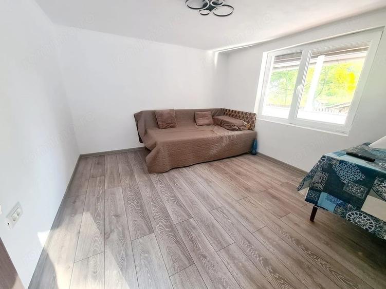 Casă cu 3 camere cu Teren 1800 Mp în Gătejești