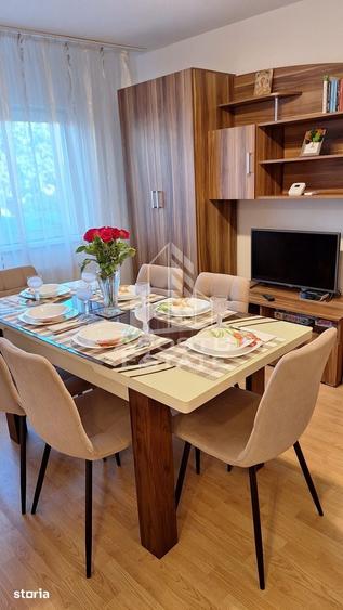 Apartament cu 4 camere decomandat în Elisabetin