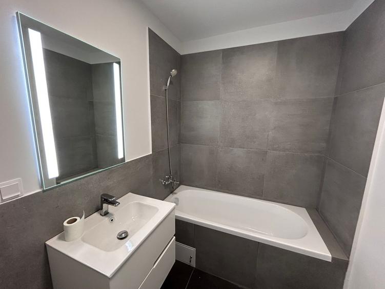 Apartament cu 2 camere semidecomandat în Florești
