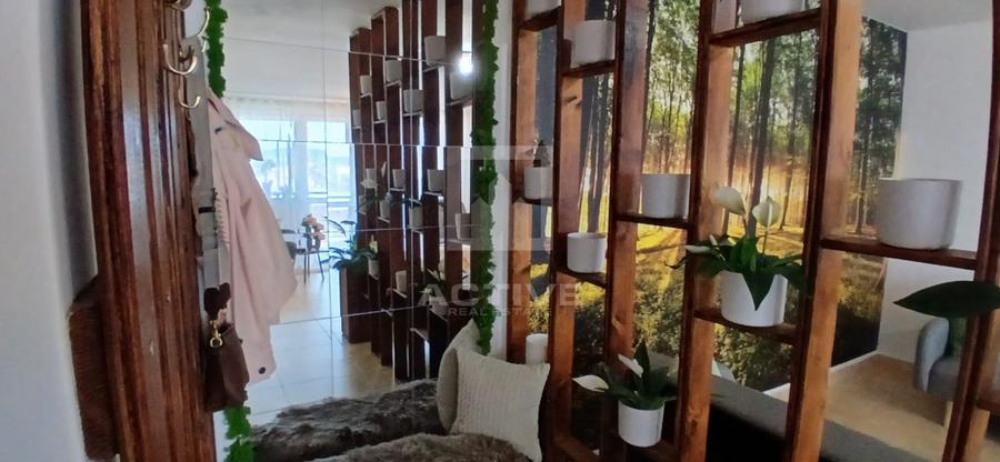 Apartament cu 3 camere semidecomandat, mobilat în Andrei Mureșanu