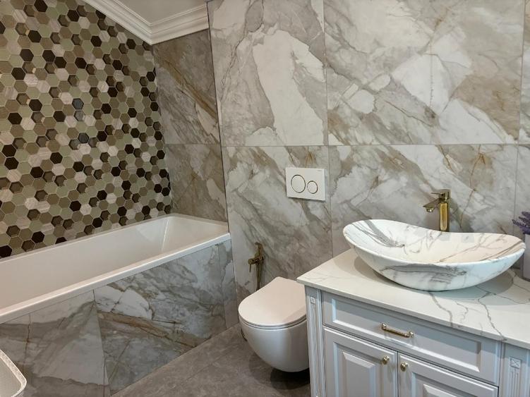 Casă individuală cu 5 camere cu Teren 3663 Mp în Moșnița Nouă