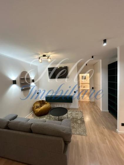 Apartament cu 3 camere decomandat, mobilat în Florești