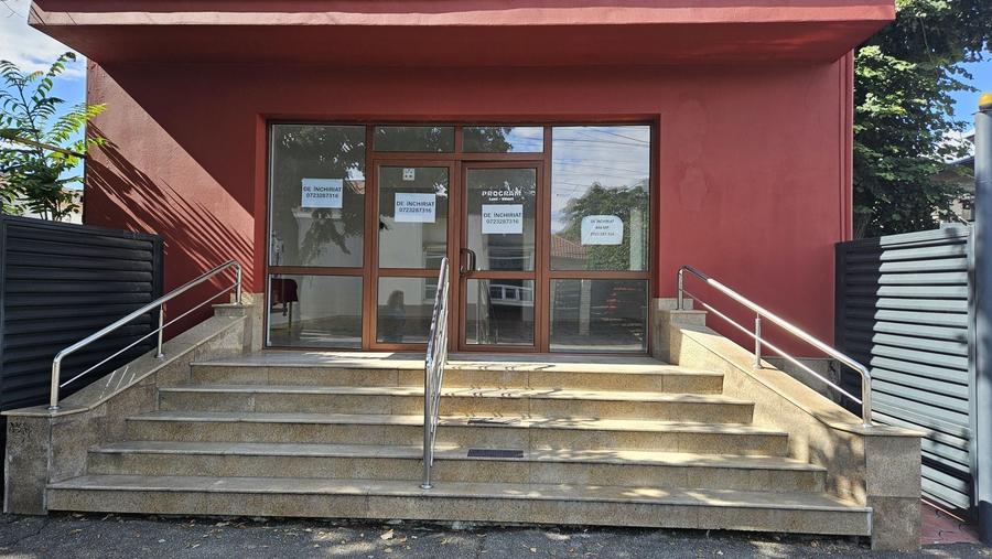 Spațiu comercial, de 75 mp, în Central