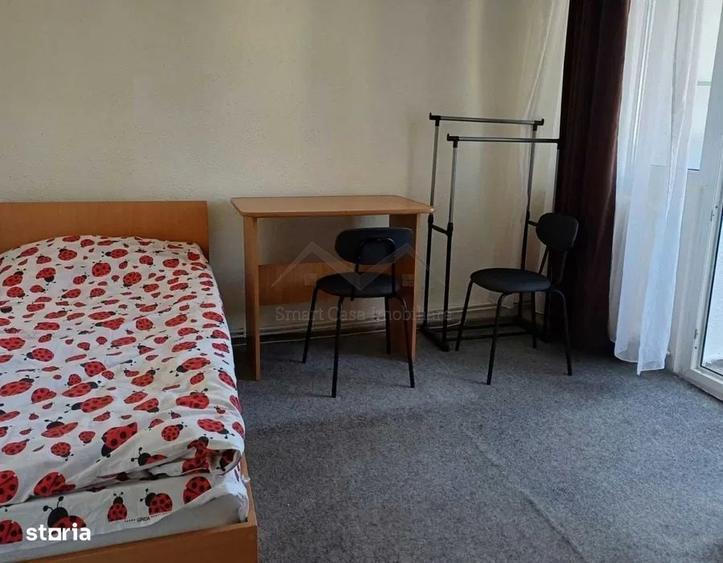 Apartament cu 3 camere decomandat în Albești
