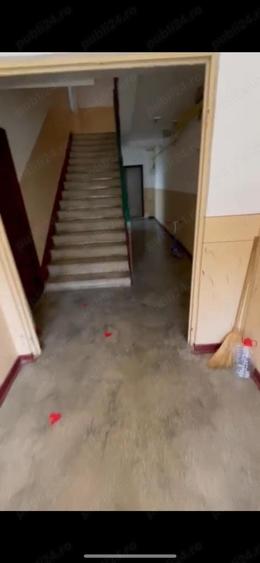 Apartament cu 3 camere decomandat în Mangalia