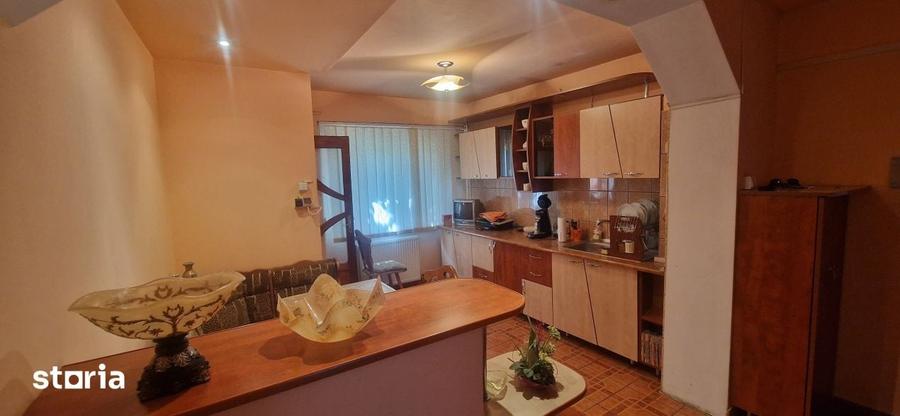 Apartament 3 camere, 77 mp, zona Pelendava - 3