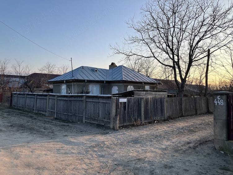 Casă cu 4 camere în Săgeata