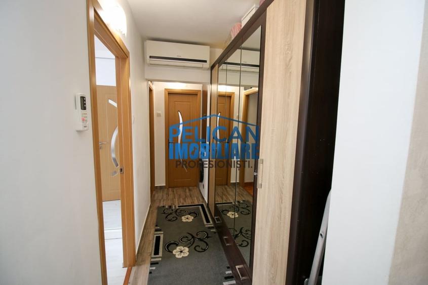 Apartament cu 4 camere decomandat, mobilat în Central