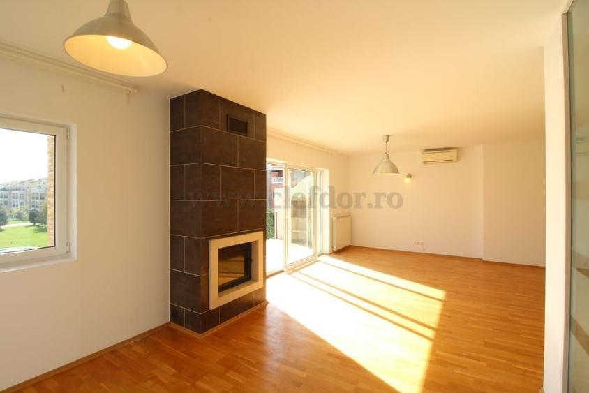 Apartament cu 4 camere decomandat în Pipera