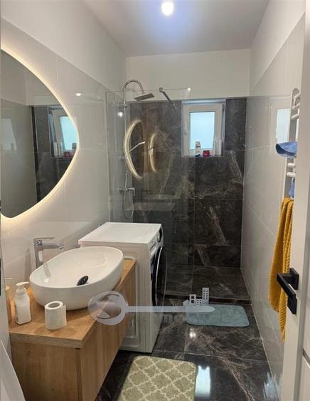 Apartament cu 3 camere decomandat în Păcurari