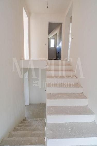 Duplex cu 5 camere cu Canalizare în Florești