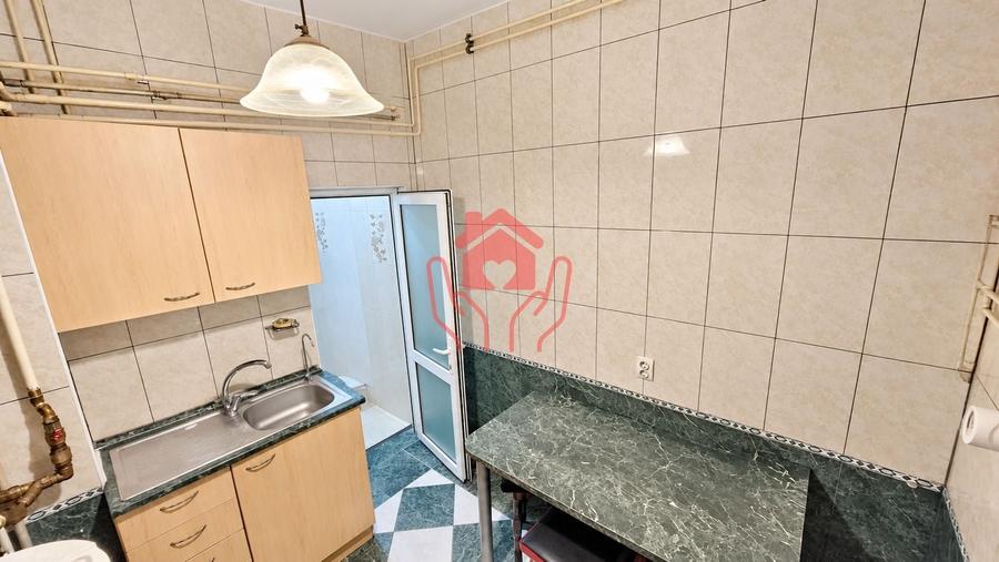 Apartament cu 2 camere semidecomandat, mobilat în Calea Plevnei