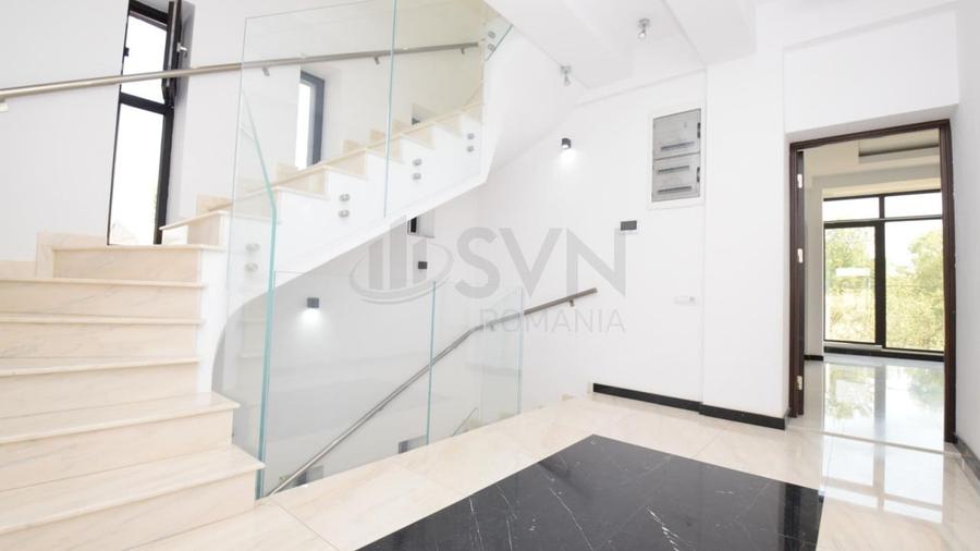 Casă individuală cu 7 camere cu Canalizare în Floreasca