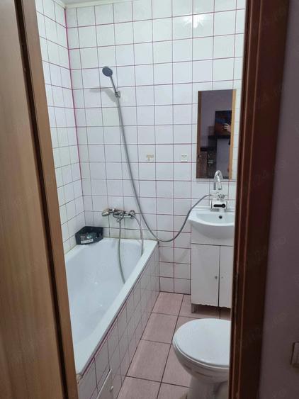 Apartament cu 2 camere semidecomandat în Lipovei