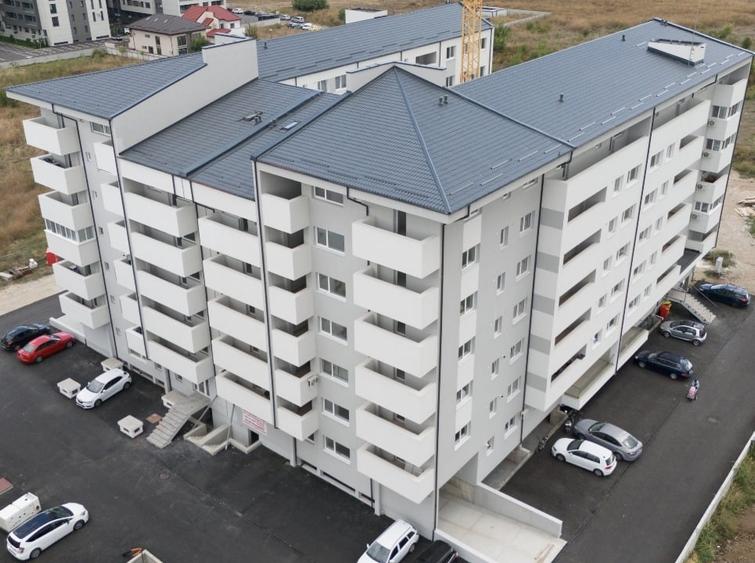 Apartament cu 3 camere decomandat în Berceni