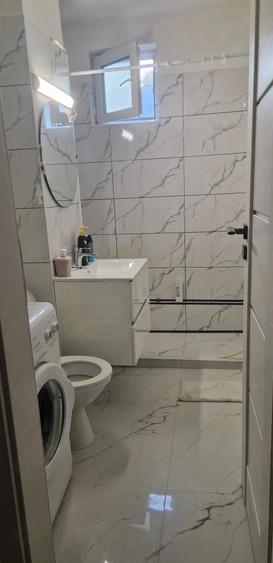 Apartament cu 3 camere semidecomandat în Ultracentral