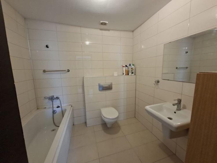 Apartament cu 2 camere semidecomandat în Ștefăneștii de Jos