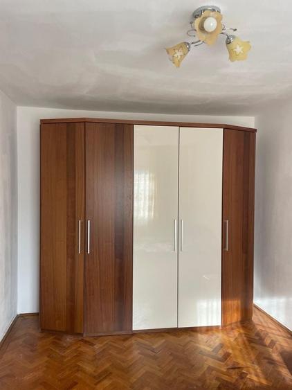 Apartament cu 2 camere nedecomandat în Astra