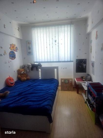 Apartament cu 3 camere decomandat în Ferentari