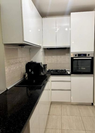 Apartament cu 2 camere decomandat în Titan