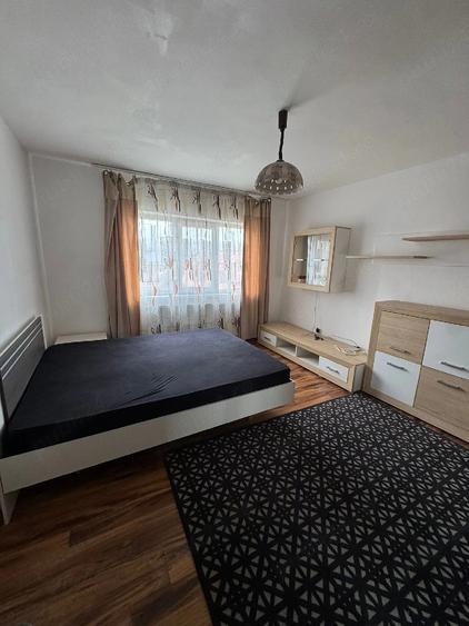 Garsonieră decomandată în Central