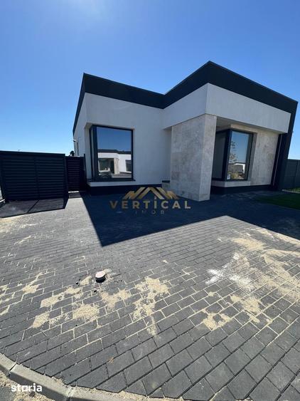 Casă cu 4 camere cu Teren 440 Mp în Vidra