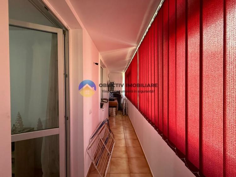 Apartament cu 4 camere semidecomandat în Precista