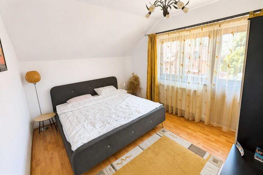Casă cu 3 camere în Șura Mare