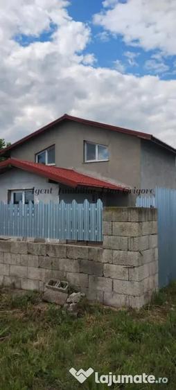 Casă cu 4 camere în Nord