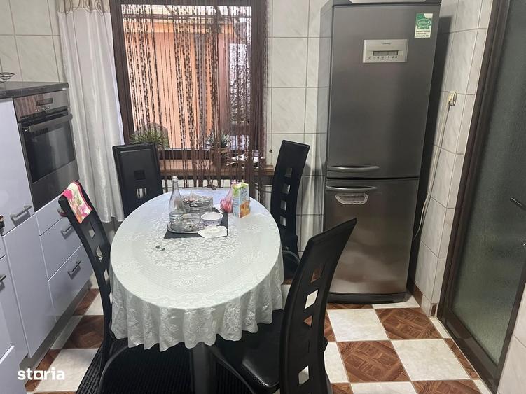 Casă cu 4 camere în Central
