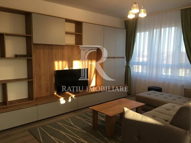 Apartament cu 2 camere semidecomandat, mobilat în Nufărul