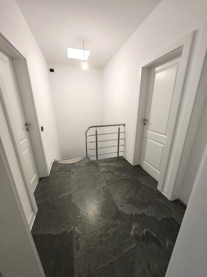 Duplex cu 4 camere cu Canalizare în Urseni
