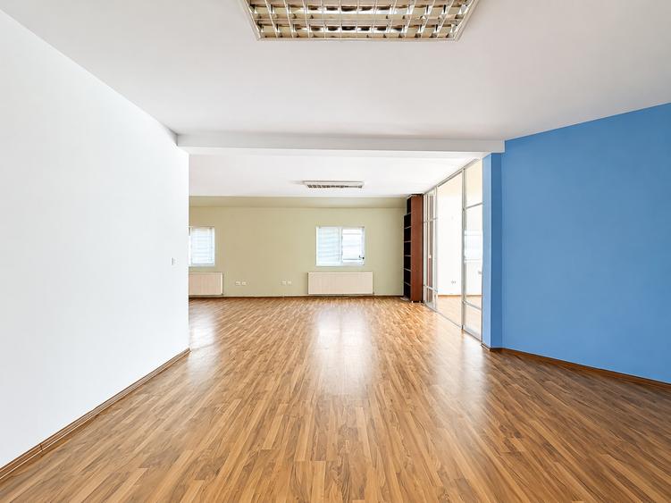 Birou, de 180 mp, în Florești