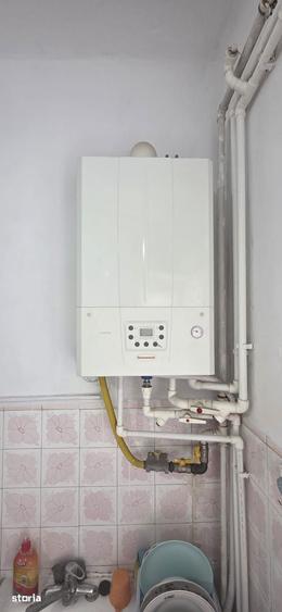 OCAZIE ! CENTRU PIATA UNIRII 2 CAMERE 2 BALCOANE ETAJ 1 BOXA 77.000 E - 1