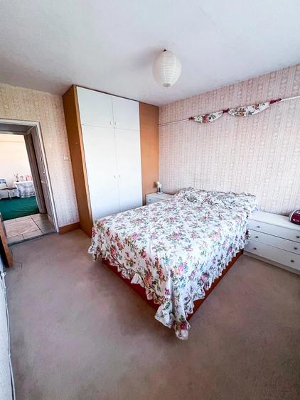 Apartament cu 4 camere decomandat în Ultracentral