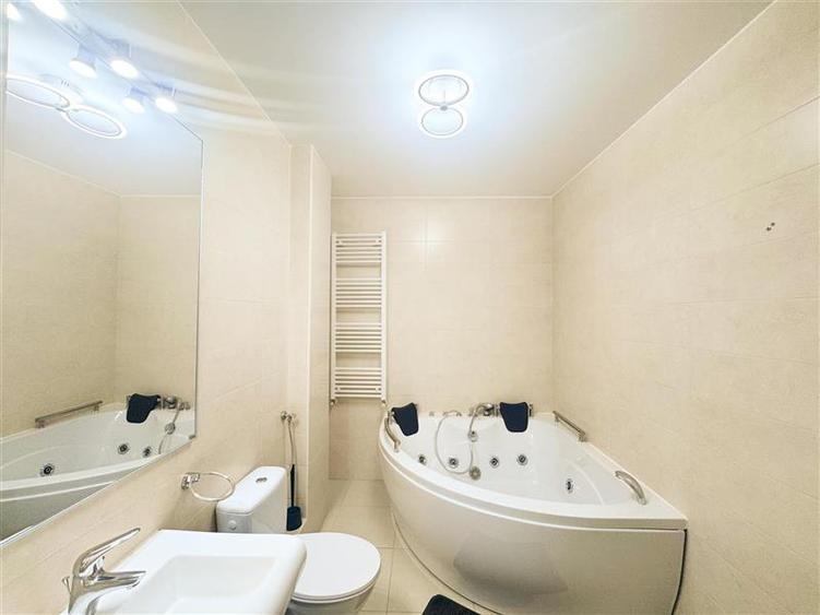 Apartament cu 3 camere semidecomandat, mobilat în Herăstrău