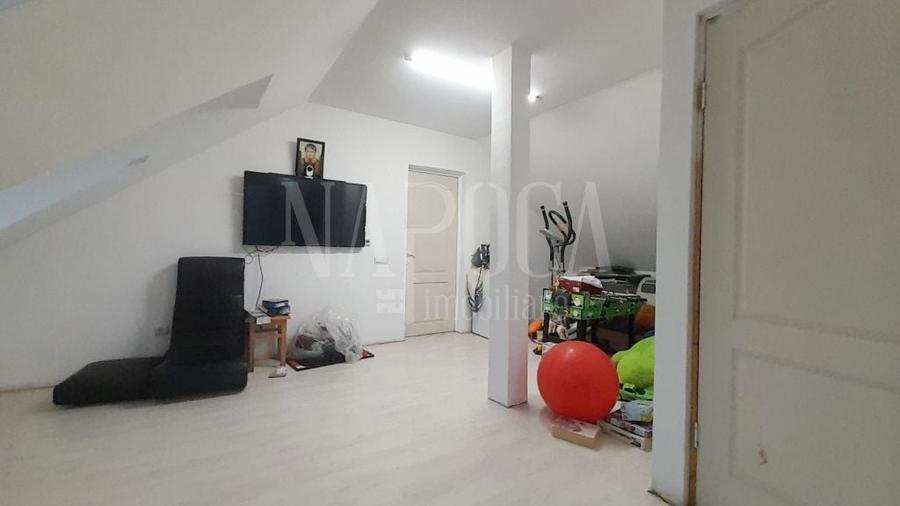 Casă individuală cu 7 camere cu Canalizare în Gilău