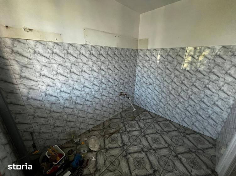 Apartament cu 2 camere semidecomandat în 1 Mai