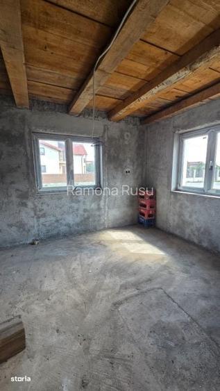 Casa cu mansarda in Paulesti teren 863 mp