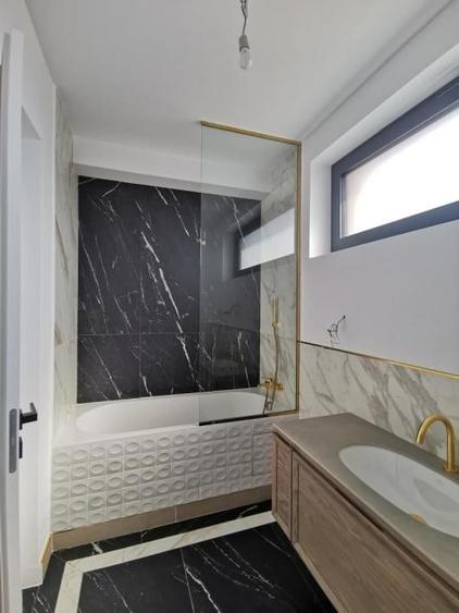 Casă individuală cu 4 camere cu Teren 500 Mp în Central