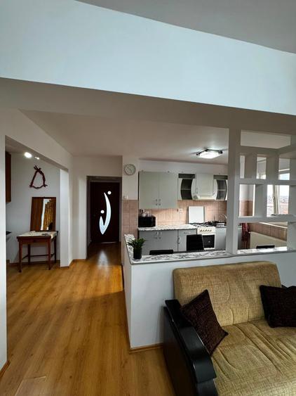 Apartament renovat de inchiriat cu 4 camere - 4
