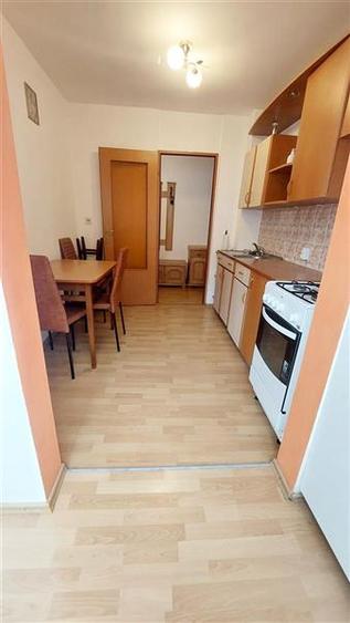 Apartament cu 2 camere decomandat în Răcădău