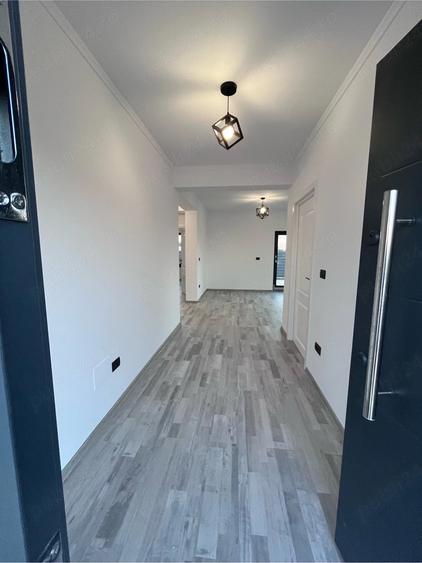 Casă cu 3 camere cu Teren 350 Mp în Central