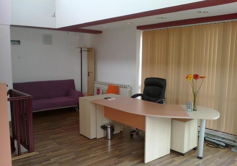 Spațiu comercial, de 90 mp, în Central