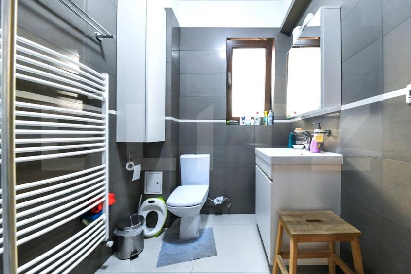 Casă individuală cu 4 camere cu Canalizare în Florești