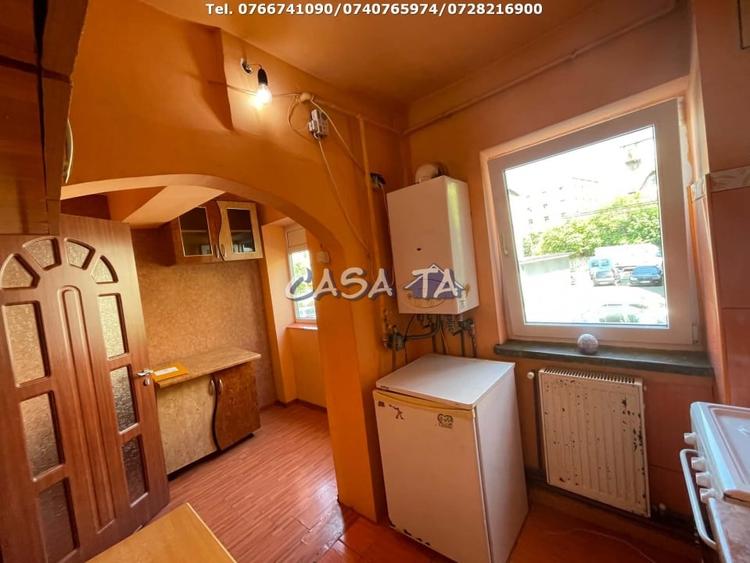 Garsonieră decomandată în Central