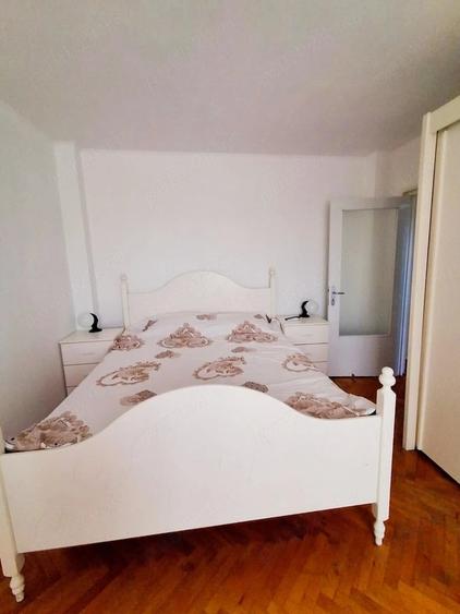 Apartament cu 2 camere decomandat în Văcăresti